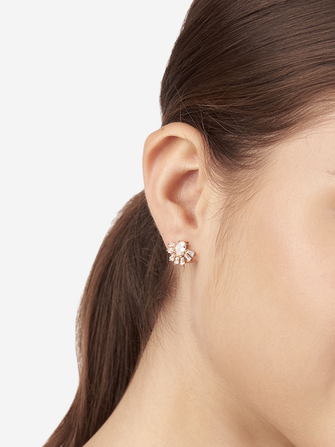 

Lilly & sparkle Gold-Toned Geometric Studs Earrings