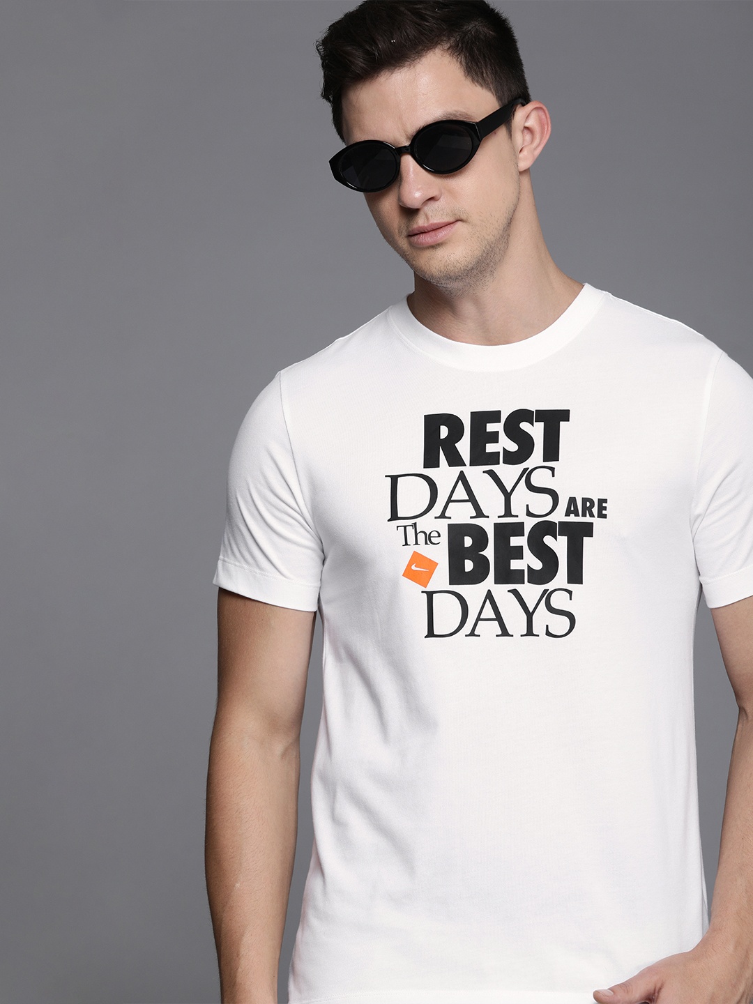 

Nike Men White & Black Typography Printed Round-Neck Dri-FIT Casual Training T-shirt