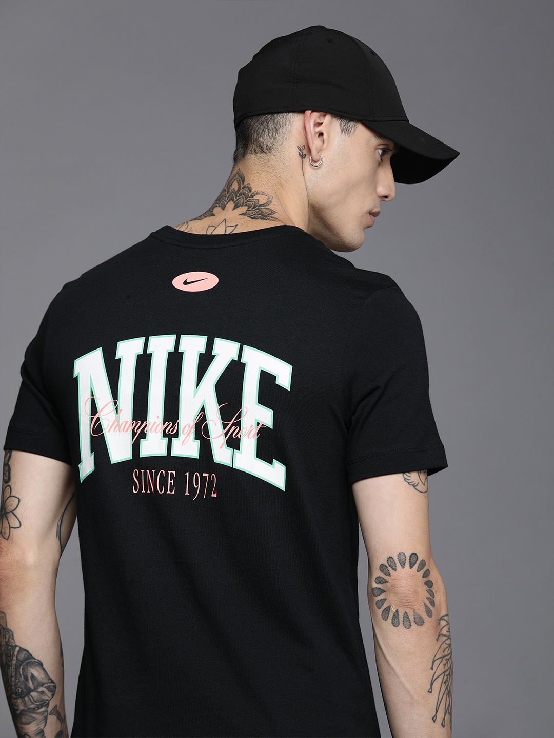 

Nike Men Black Brand Logo Printed Applique Pure Cotton Casual T-shirt