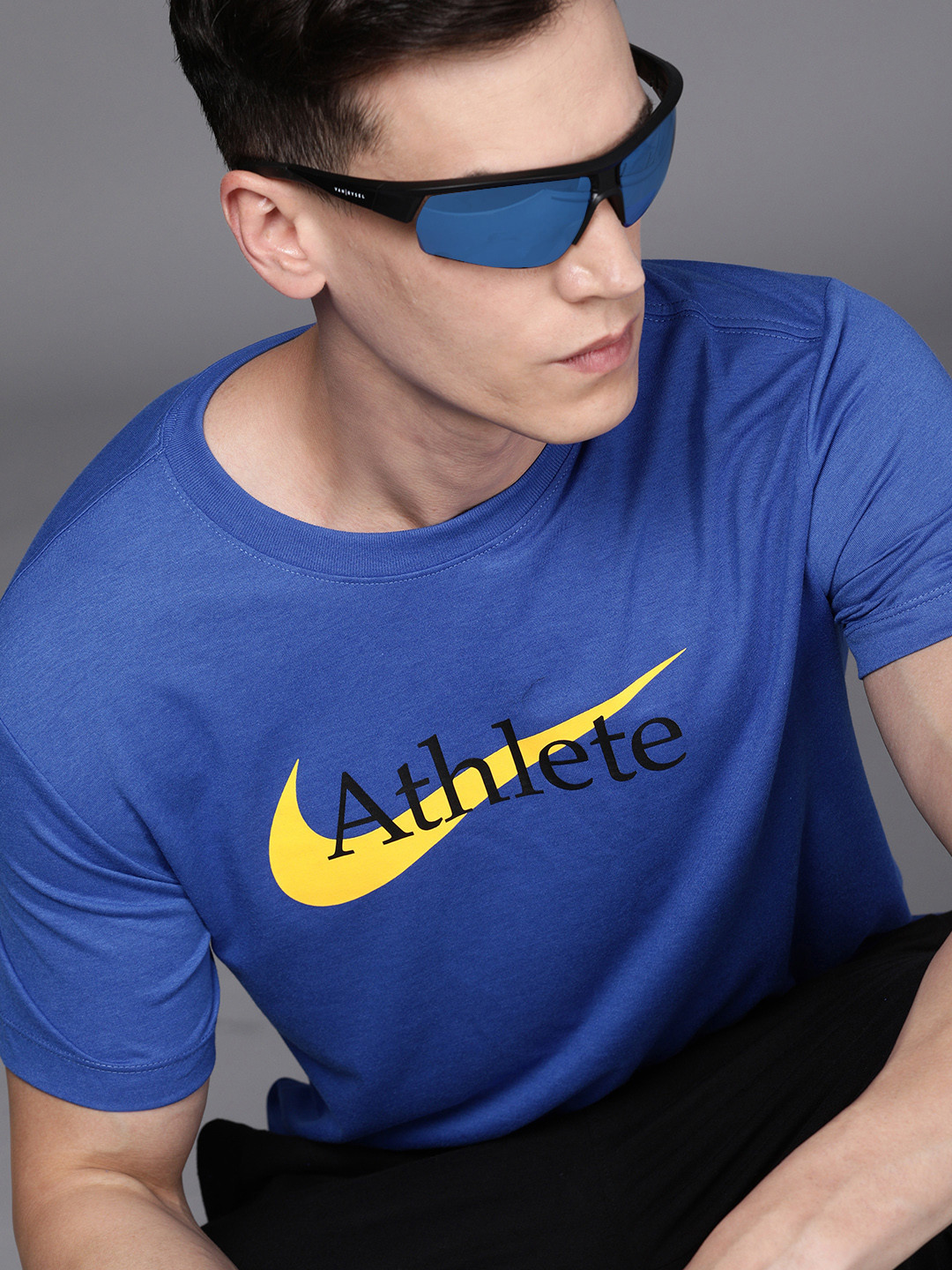 

Nike Men Blue Athlete Printed Dri-FIT Swoosh Training T-Shirt