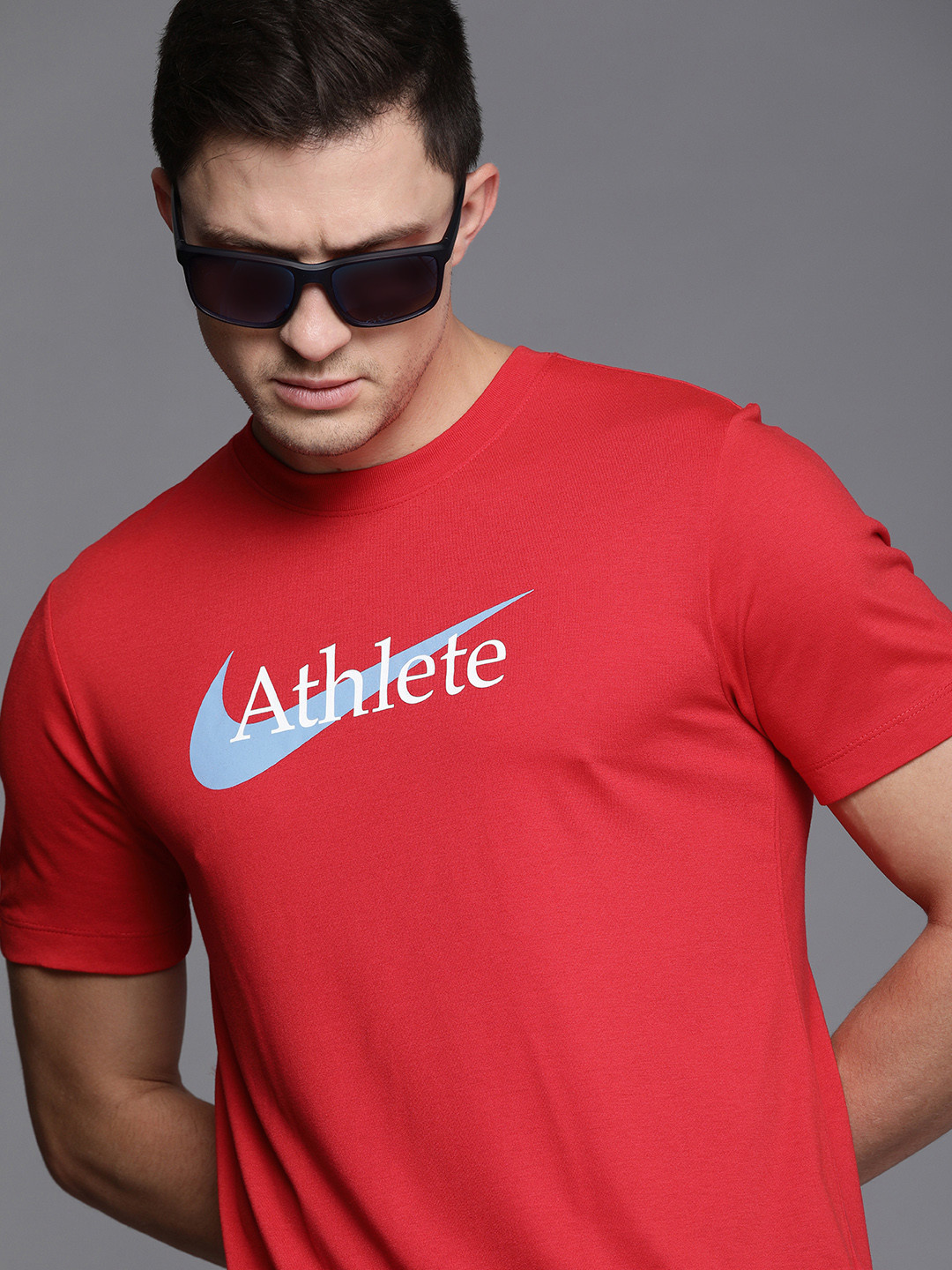 

Nike Men Red Brand Logo Printed Dri-FIT T-shirt