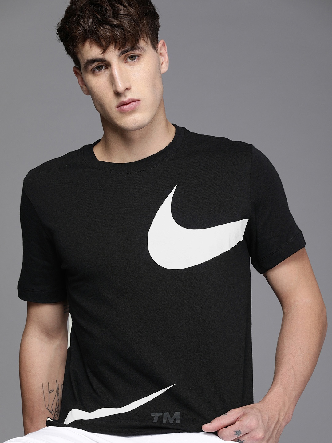 

Nike Men Black Brand Logo STMT GX FS Printed T-shirt