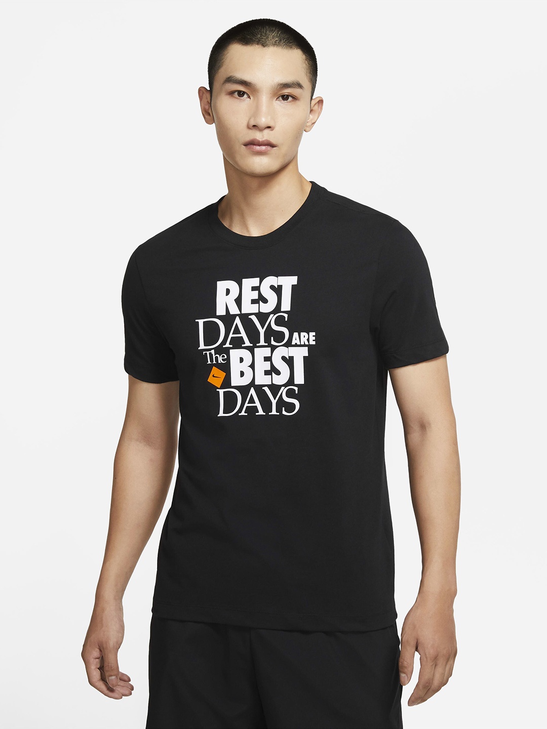 

Nike Men Black & White Typography Printed T-shirt