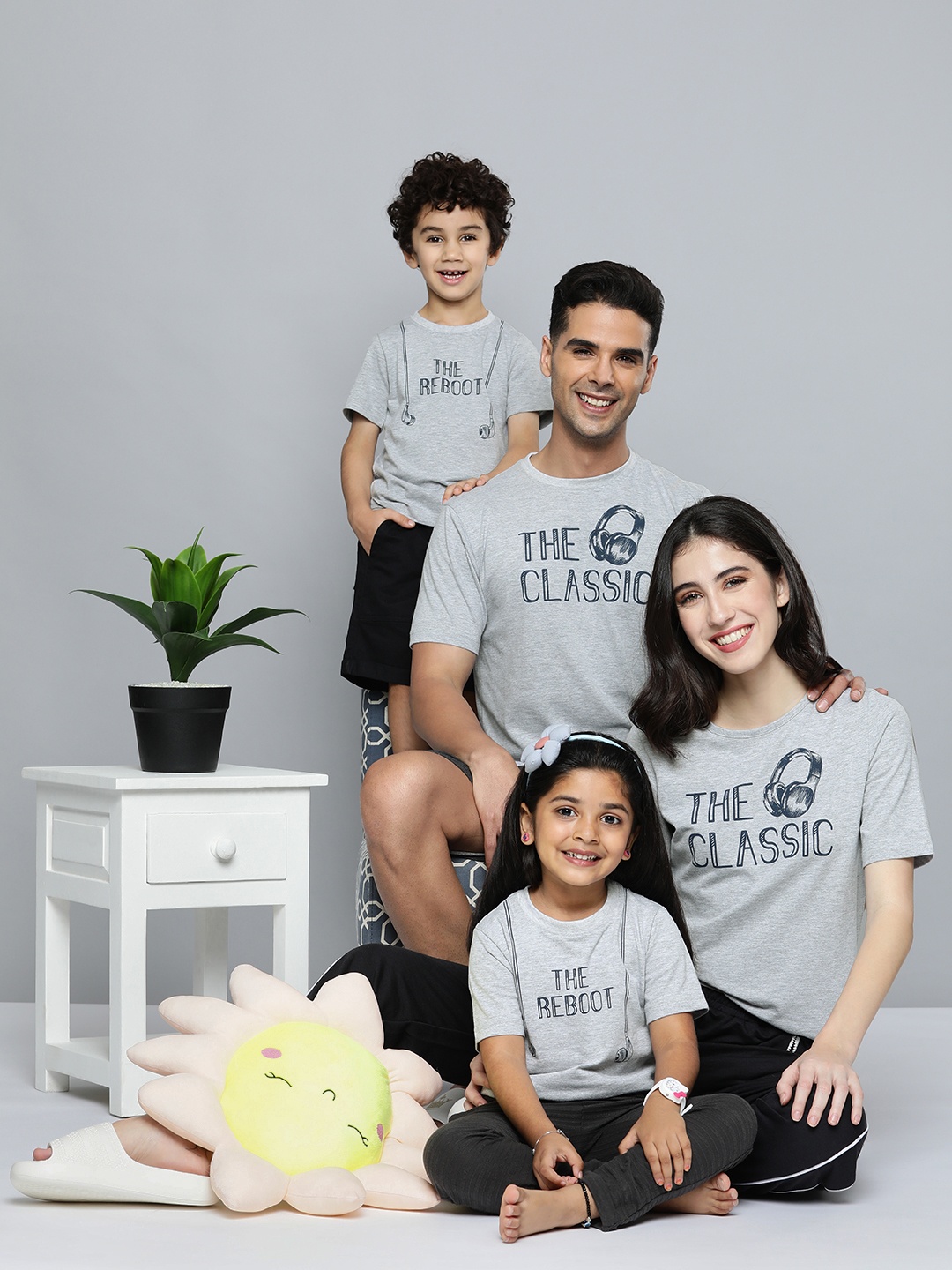

HERE&NOW Men Grey & Navy Blue Typography Printed T-shirt