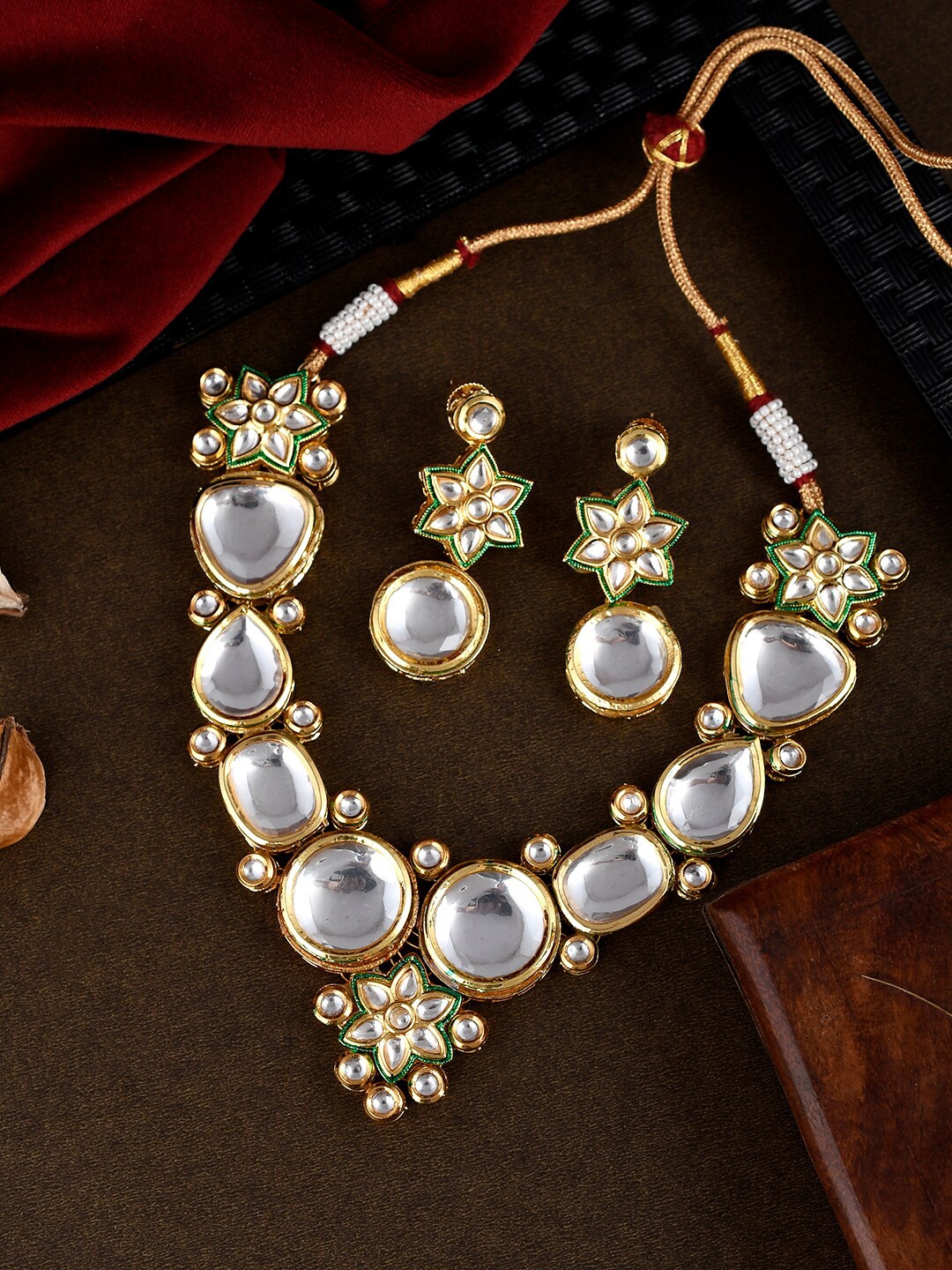 

AQUASTREET JEWELS Gold-Plated White Kundan-Studded Jewellery Set
