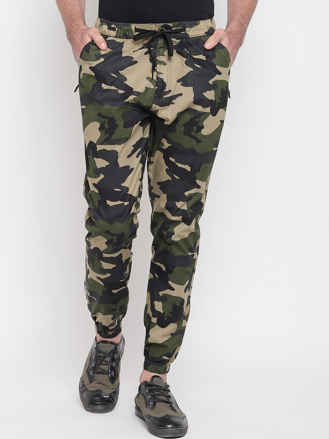 

SAPPER Men Green Camouflage Printed Cotton Slim-Fit Joggers