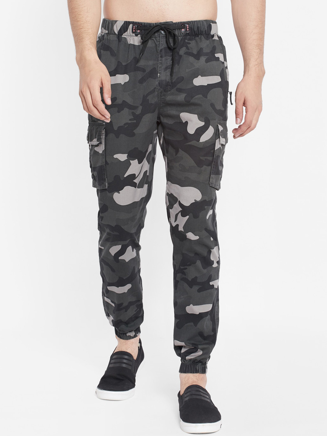 

SAPPER Men Multicoloured Camouflage Printed Slim Fit Easy Wash Joggers Trousers, Multi