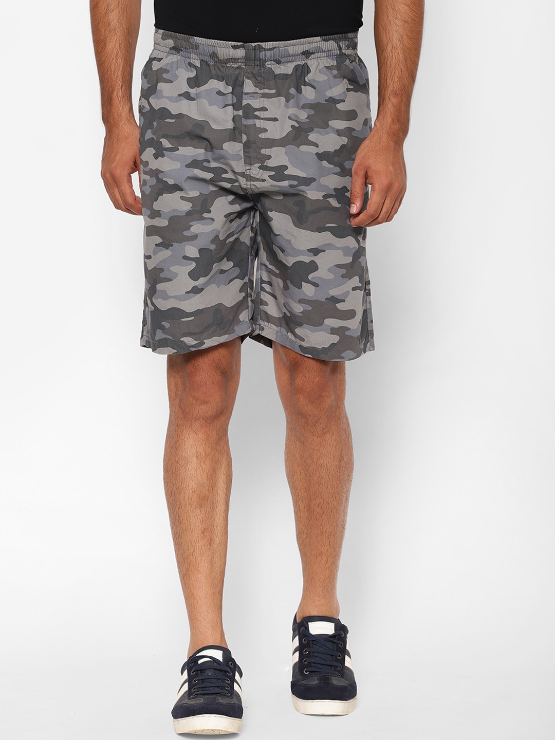 

SAPPER Men Grey Camouflage Printed Outdoor Sports Shorts