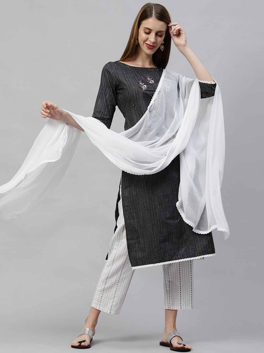 

FASHOR Women Black Beads and Stones Pure Cotton Kurta with Trousers & With Dupatta