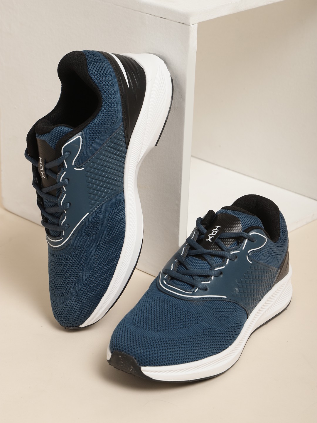 

HRX by Hrithik Roshan Men Woven Design Running Shoes, Teal