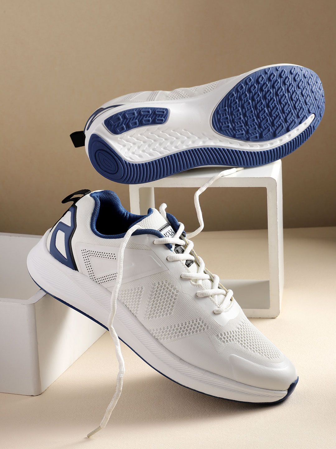 

HRX by Hrithik Roshan Men Woven Design Running Shoes, White