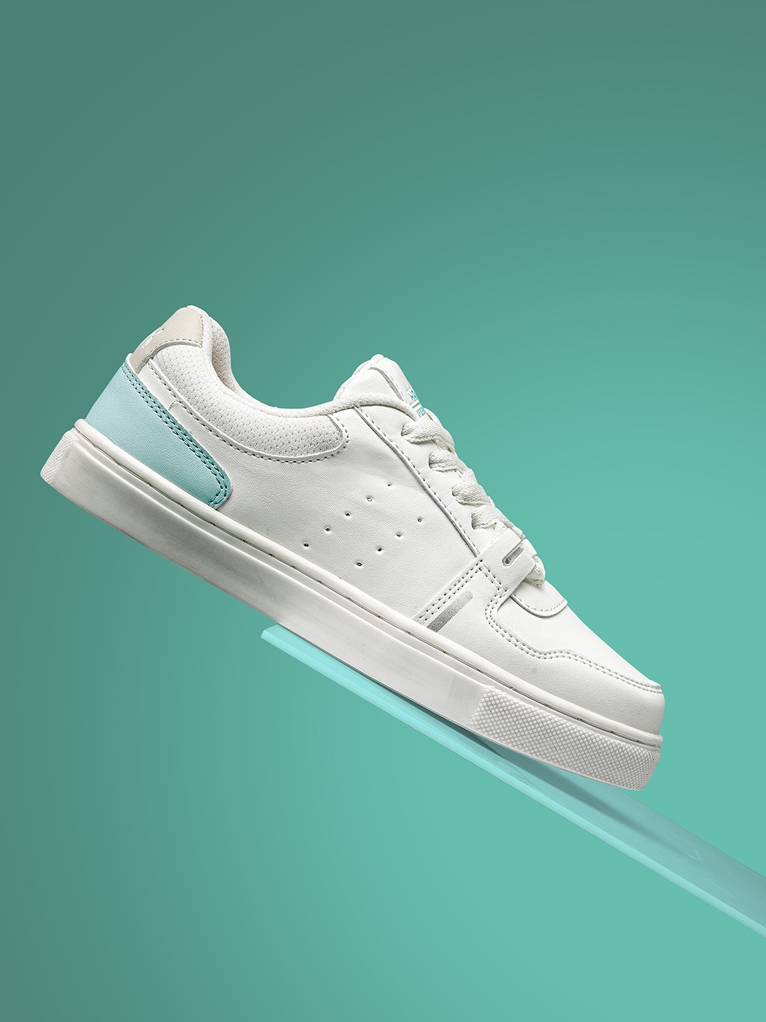 

HRX by Hrithik Roshan Women Colourblocked Skate Street Sneaker, White