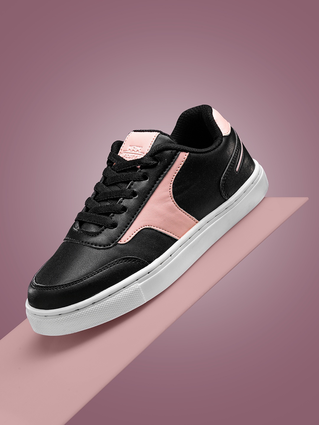 

HRX by Hrithik Roshan Women Colourblocked Skate Street Sneaker, Black