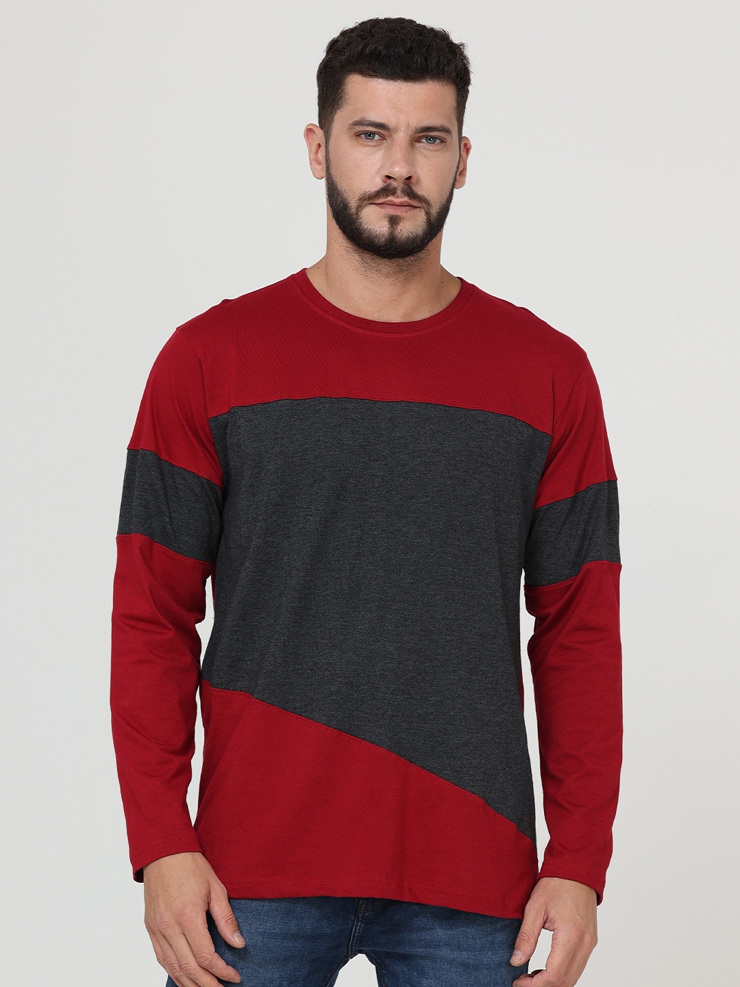 

Fleximaa Men Multicoloured & licorice Colourblocked T-shirt, Maroon