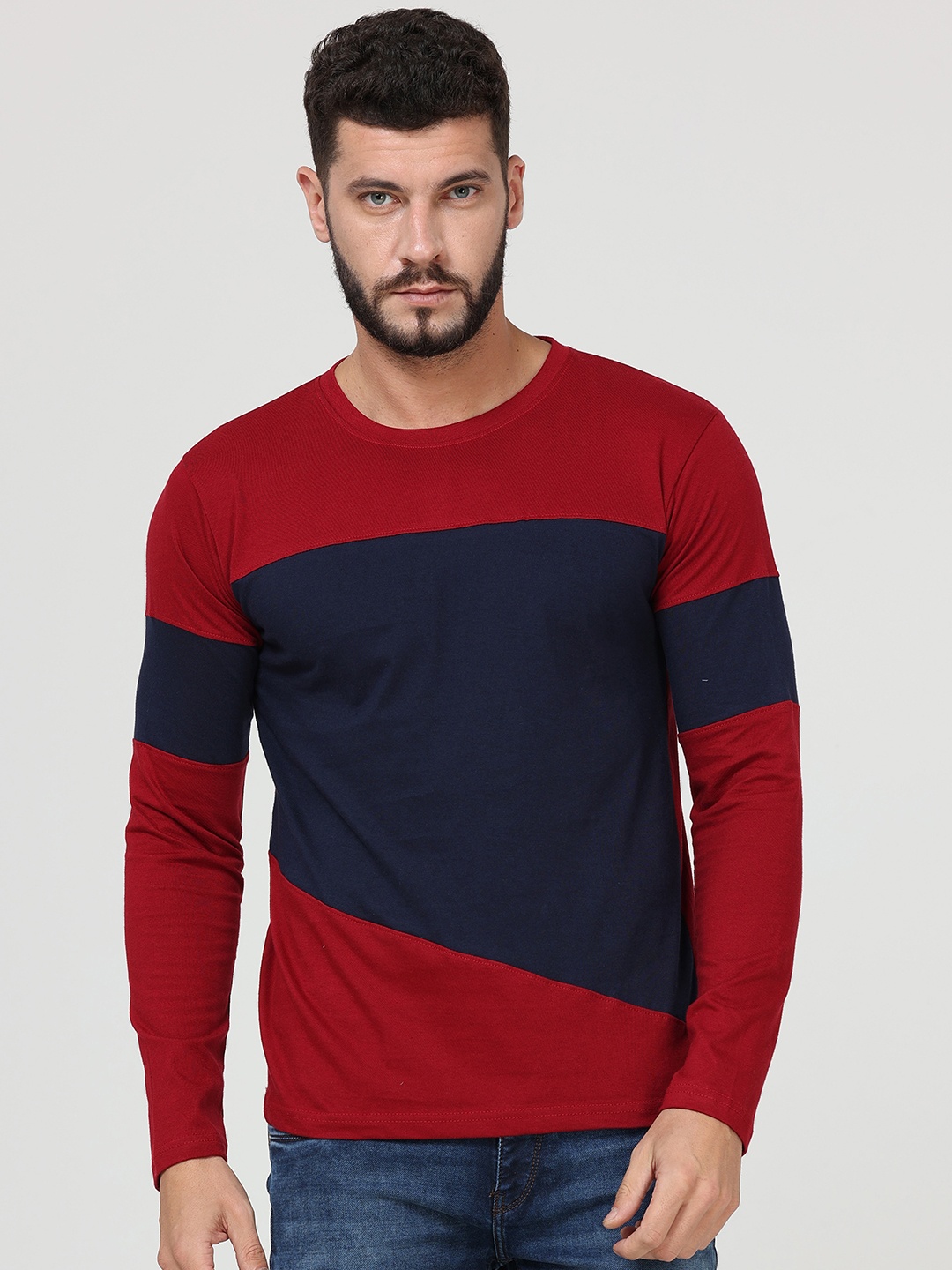 

Fleximaa Men Red & Navy Blue Colourblocked Regular Fit T-shirt