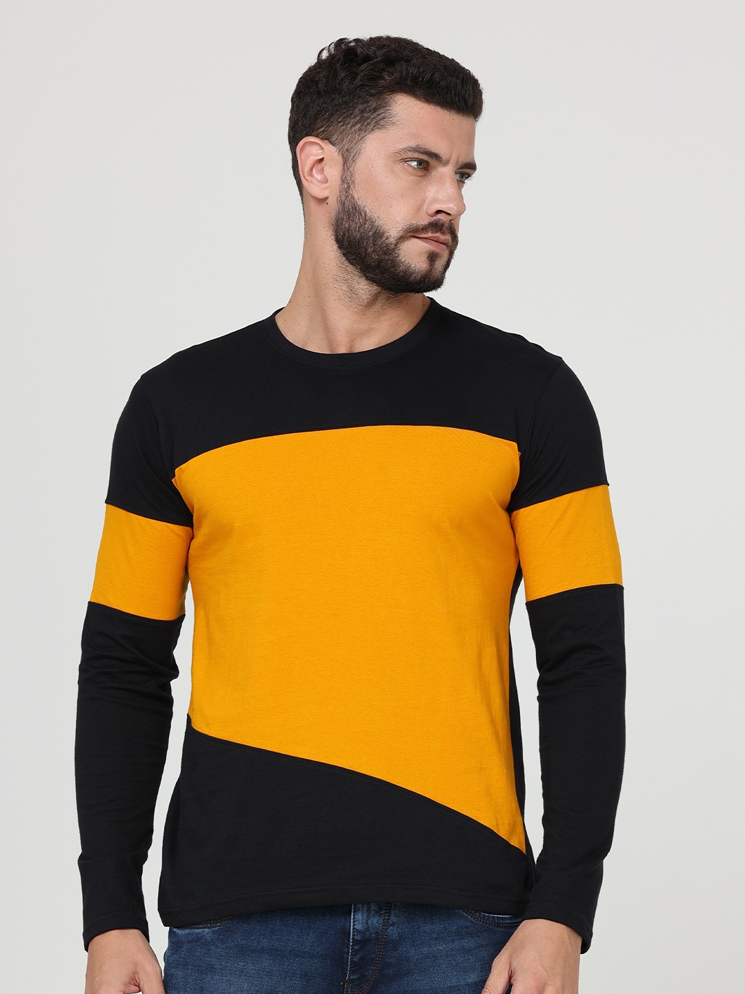 

Fleximaa Men Black & Yellow cotton Colourblocked T-shirt