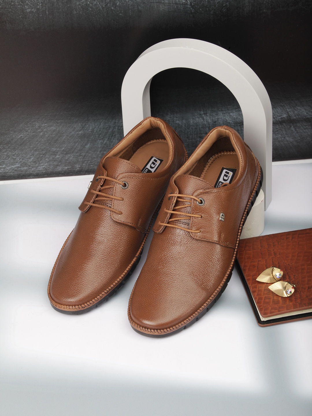 

ID Men Tan Brown Solid Formal Brogues