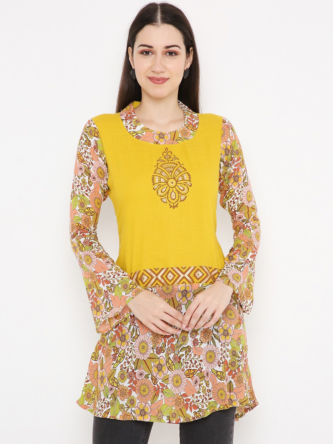 

Peppertree Yellow & White Viscose Rayon Printed Tunic