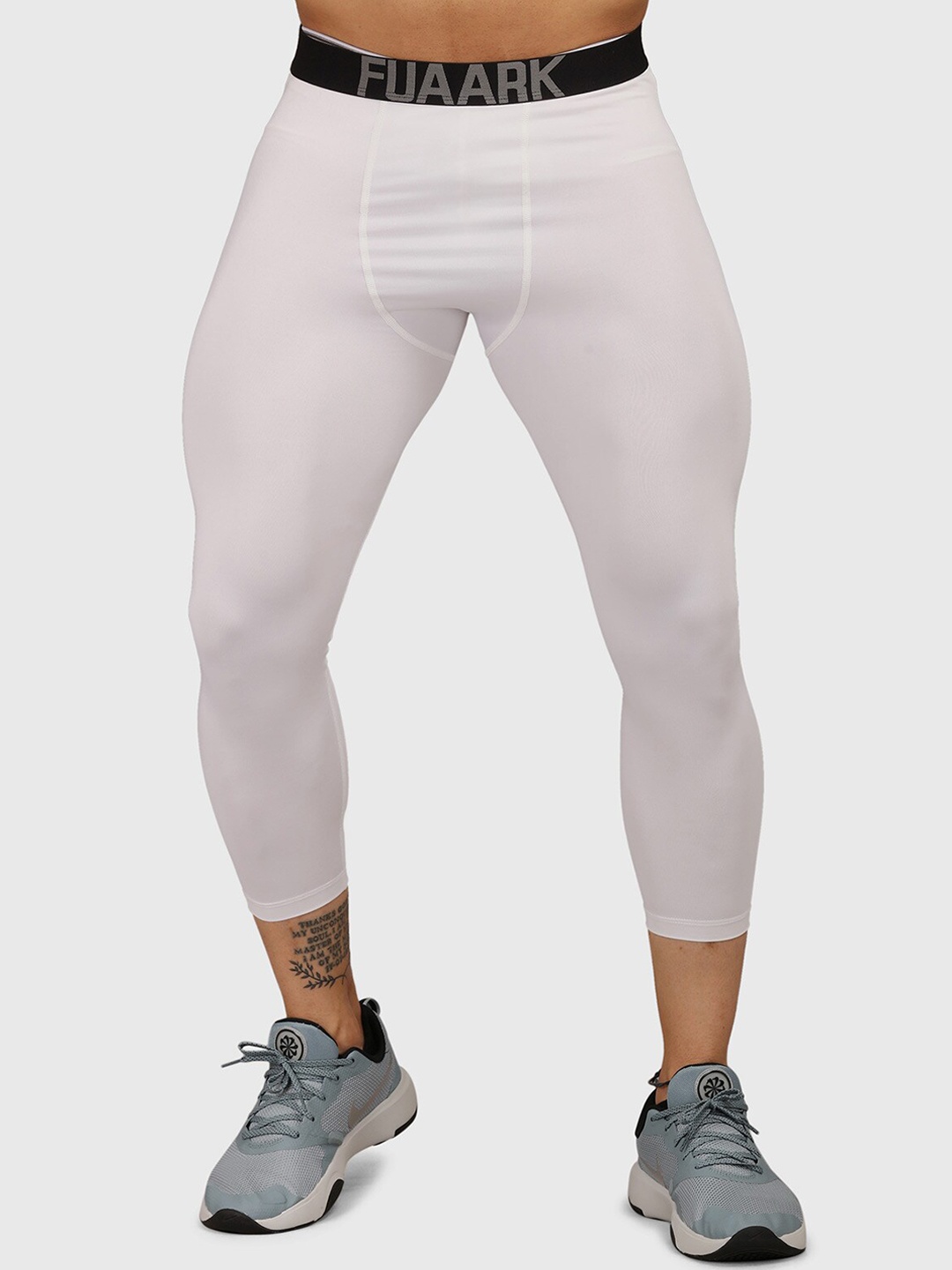 

FUAARK Men White Solid Slim-Fit Tights