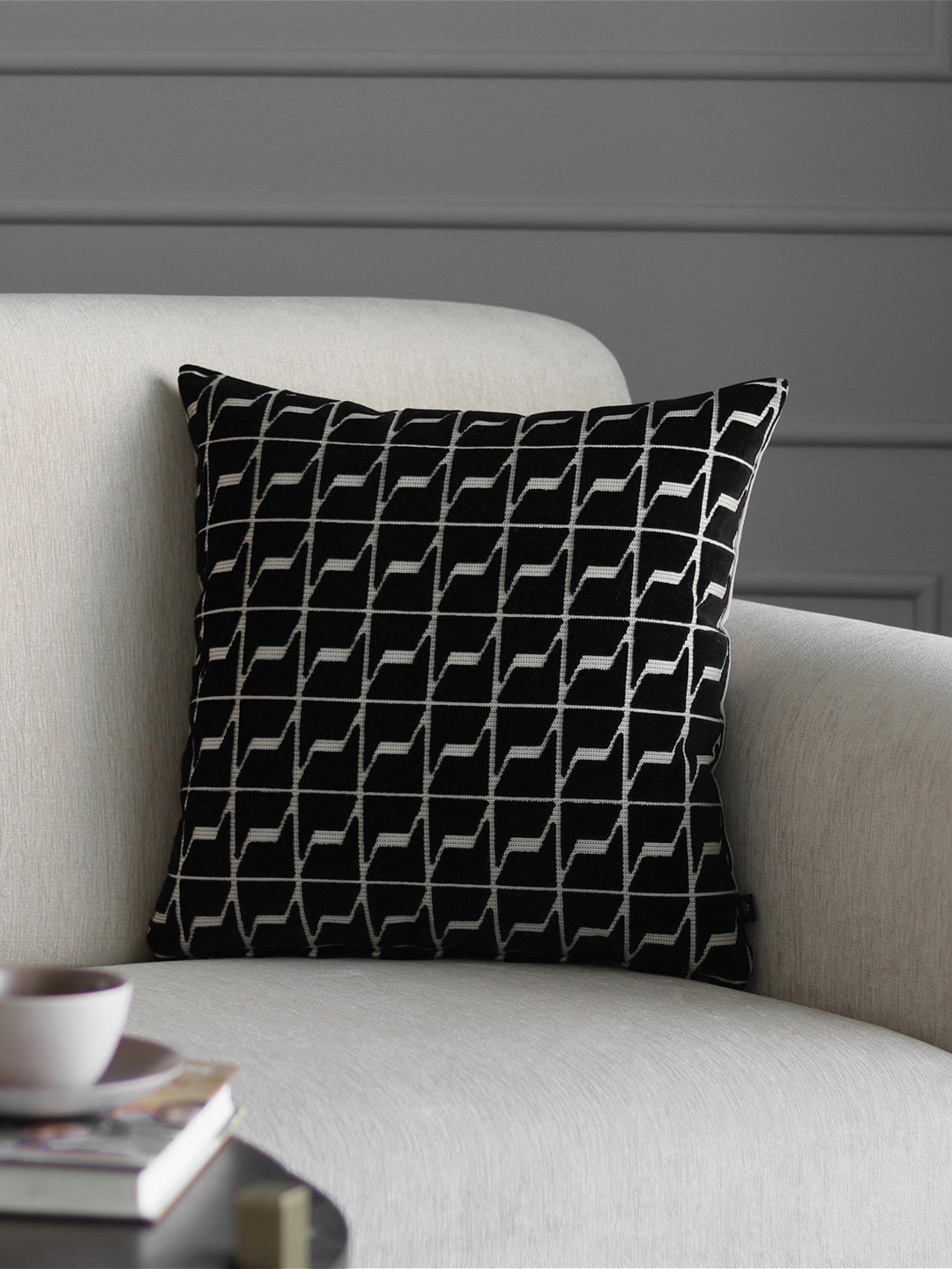 

GM Black & Off White Geometric Velvet Square Cushion Covers