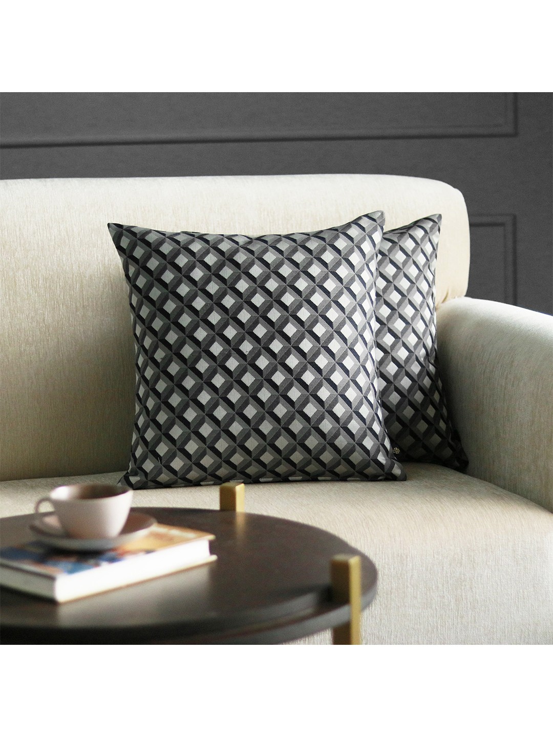 

GM Black & White Set of 2 Geometric Square Cushion Covers