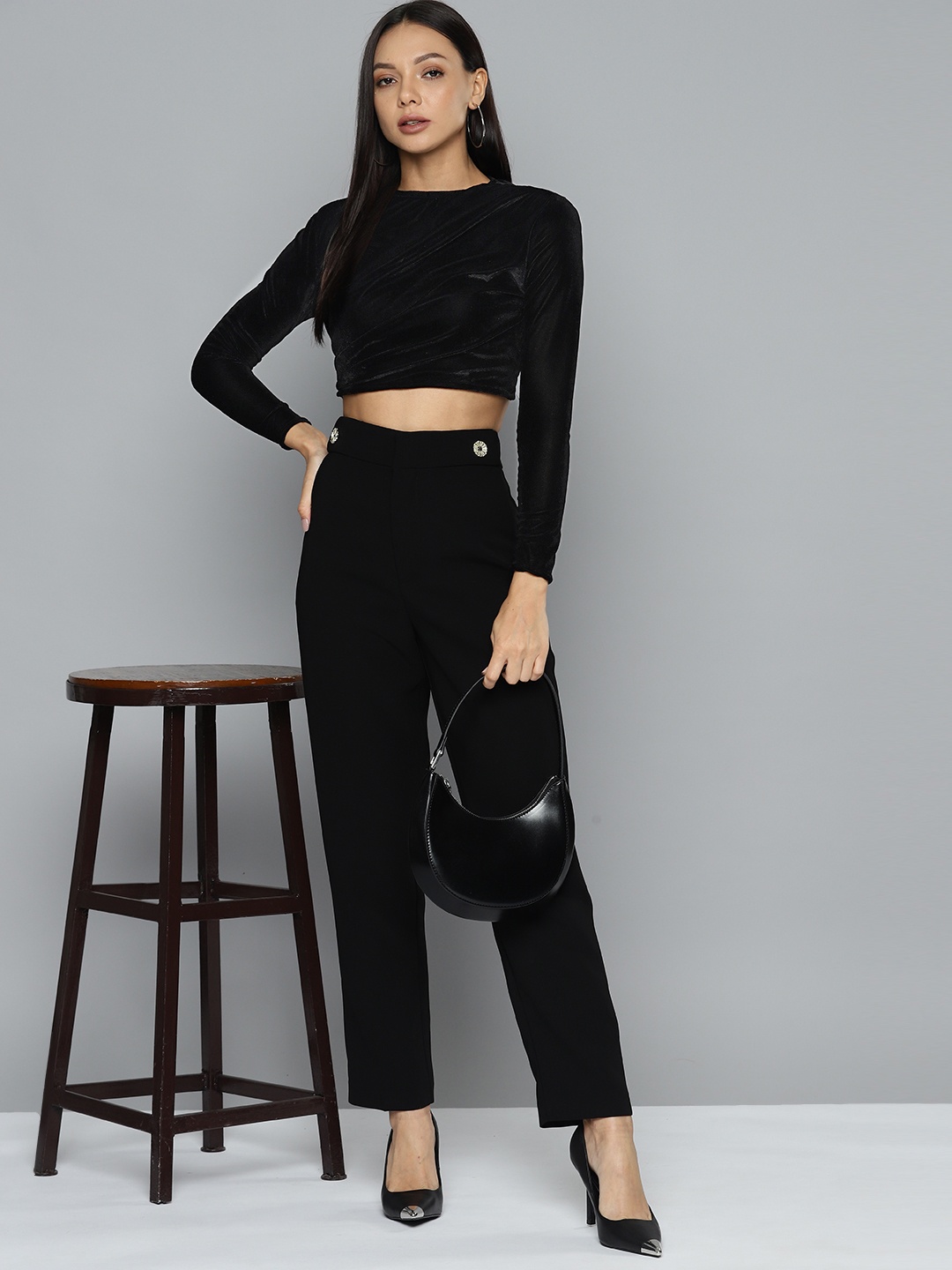 

Chemistry Velvet Fitted Crop Top, Black