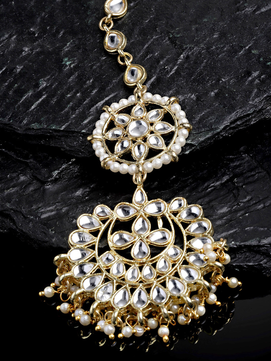 

KARATCART Gold-Plated White Kundan-Studded & Pearl Beaded Maang Tikka