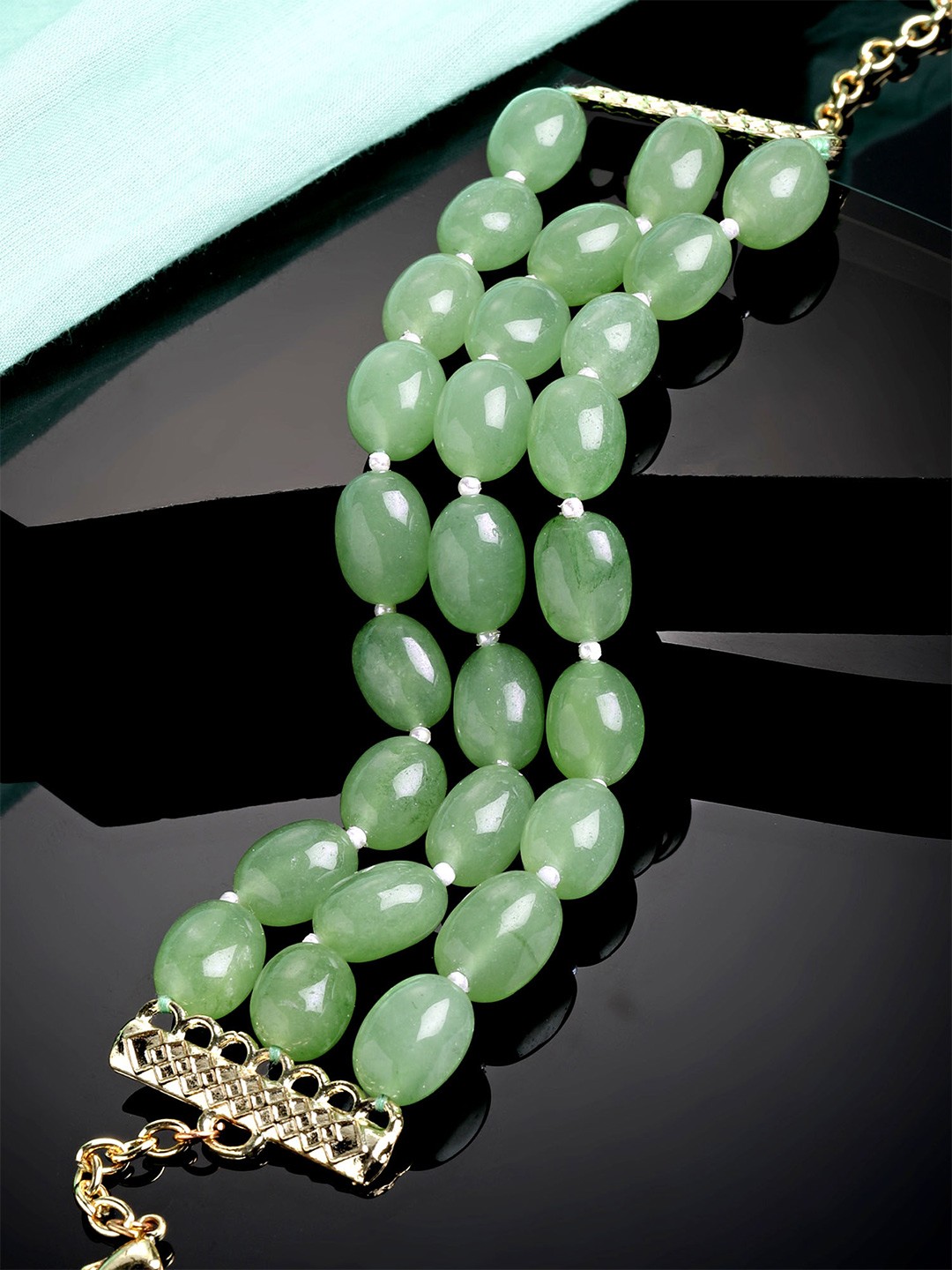 

KARATCART Women Green & Gold-Toned Kundan Antique Gold-Plated Wraparound Bracelet
