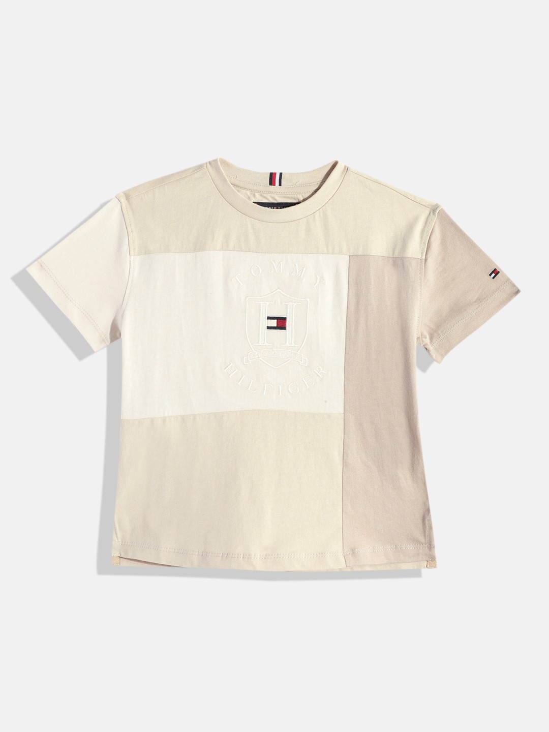 

Tommy Hilfiger Boys Brand Logo Embroidered Pure Cotton Panelled T-shirt, Beige