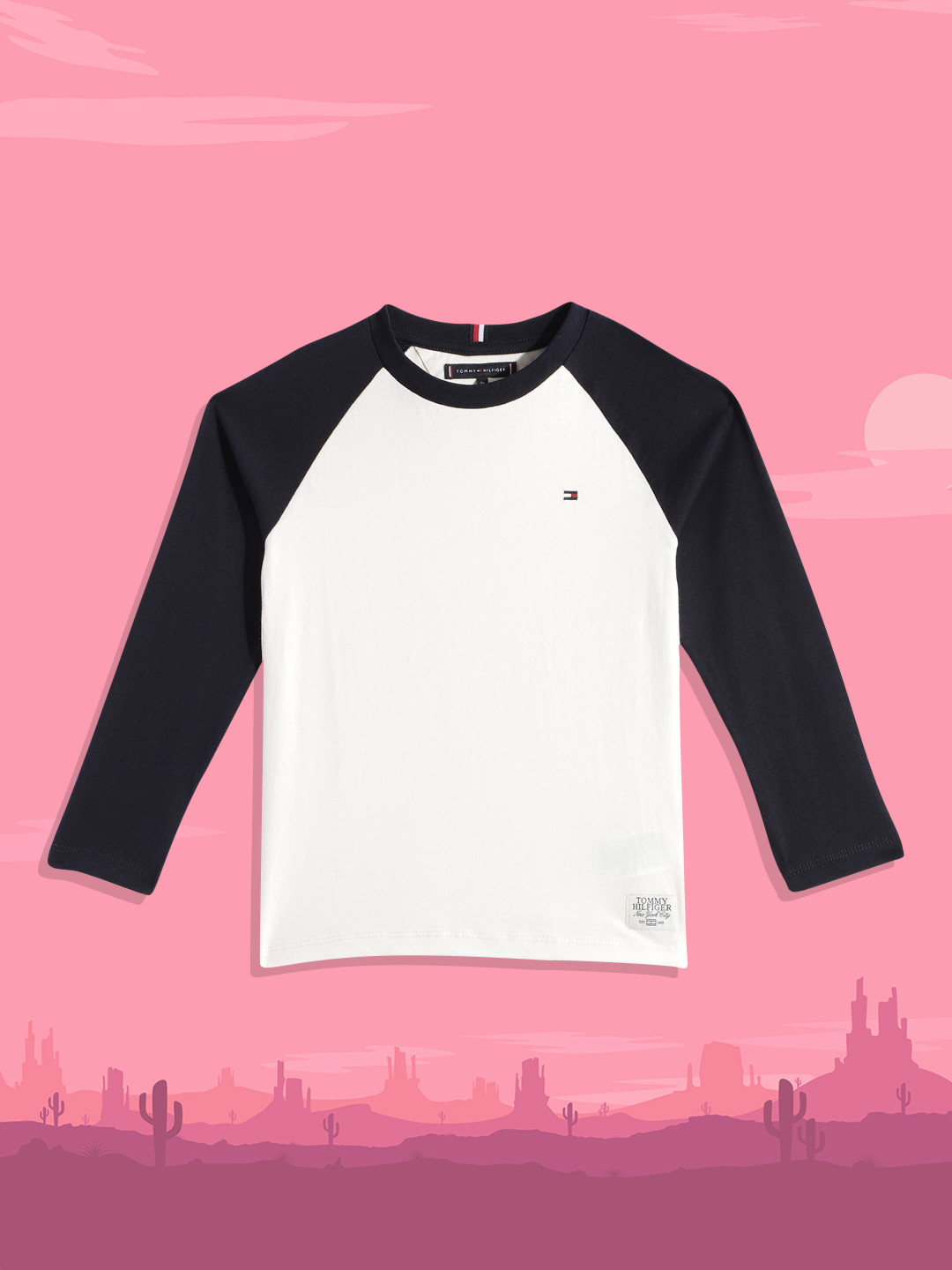 

Tommy Hilfiger Boys Off White & Navy Blue Solid Pure Cotton T-shirt