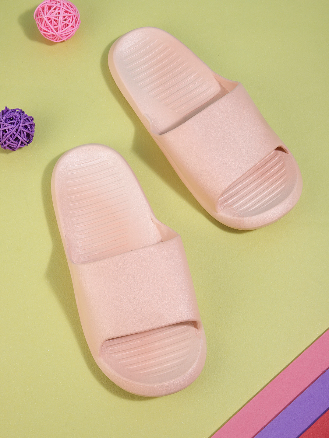 

Kook N Keech Women Sliders, Pink