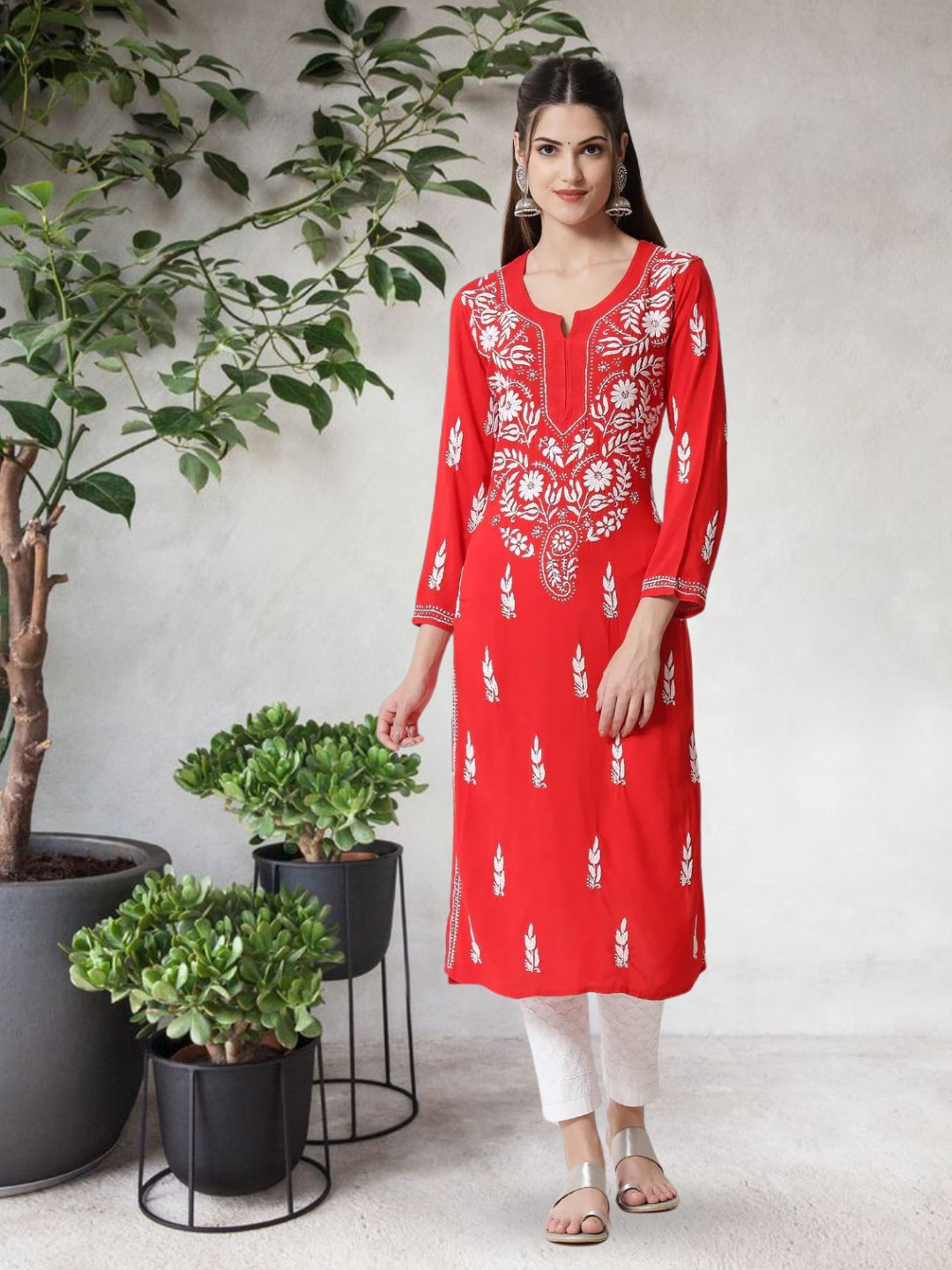 

PARAMOUNT CHIKAN Women Red & White Hand Embroidered Chikankari Kurta