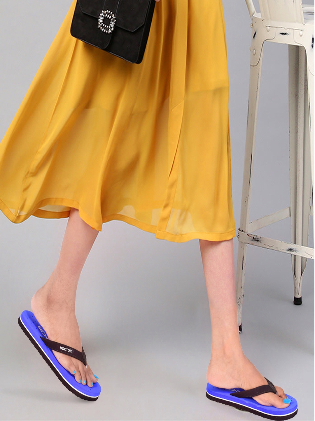 

BEONZA Women Blue & Black Room Slippers