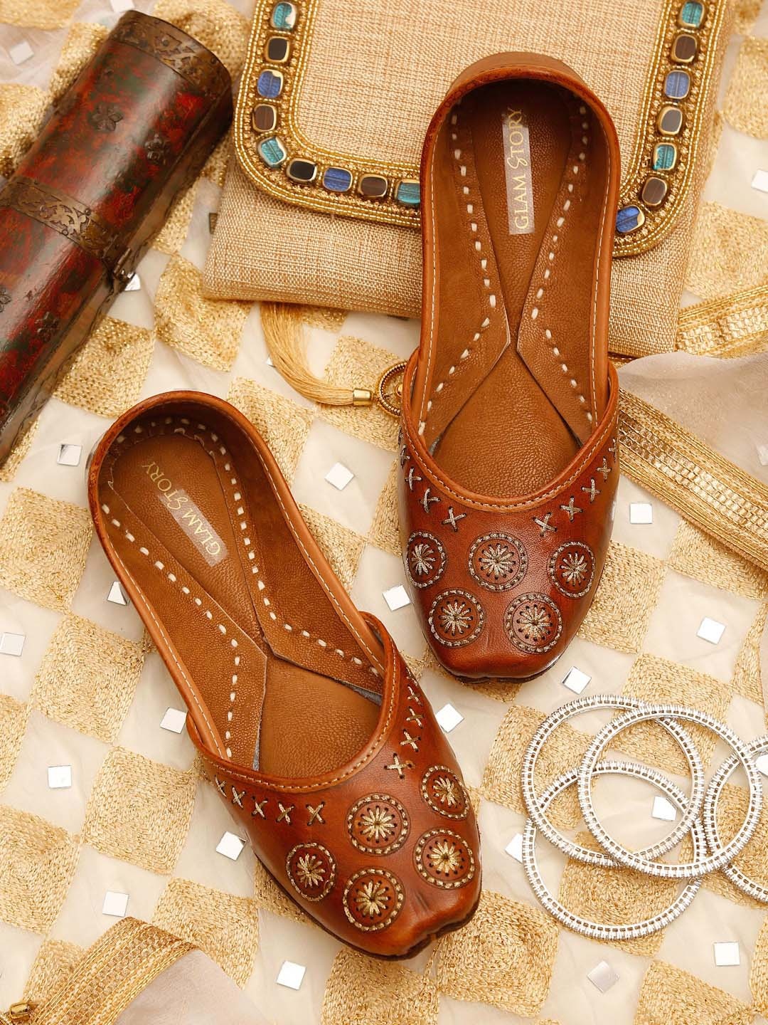 

GLAM STORY Women Brown Mojaris