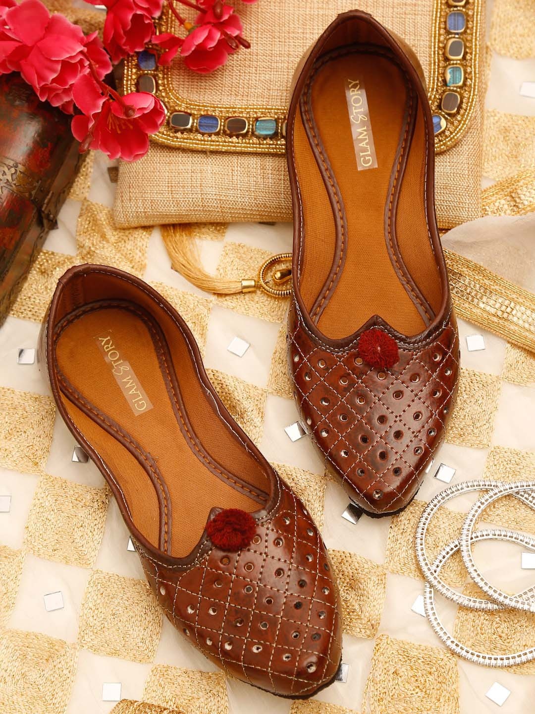 

GLAM STORY Women Brown Textured Laser Cuts Mojaris Flats
