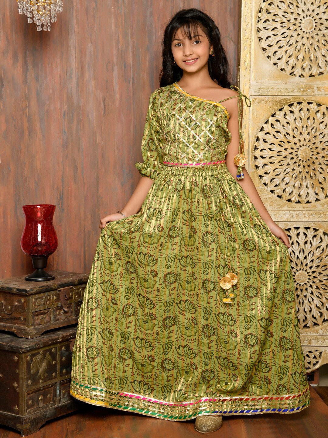 

LilPicks Girls Printed Lehenga & One Shoulder Blouse, Green