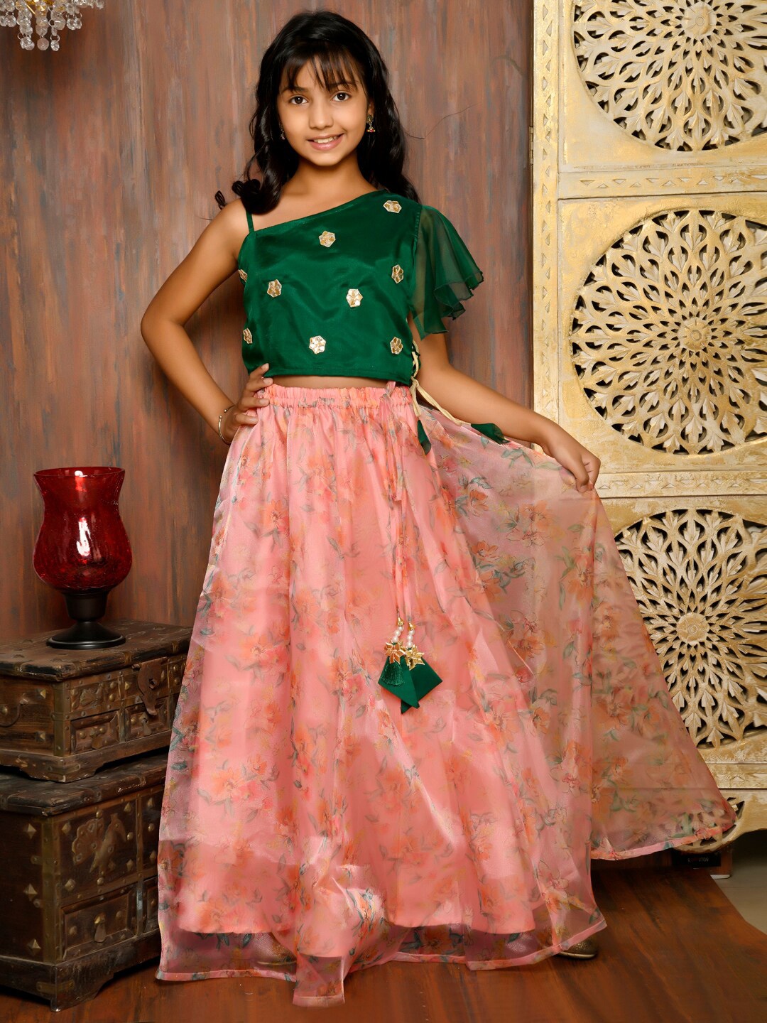 

LilPicks Girls Green & Pink Embellished Lehenga & Blouse