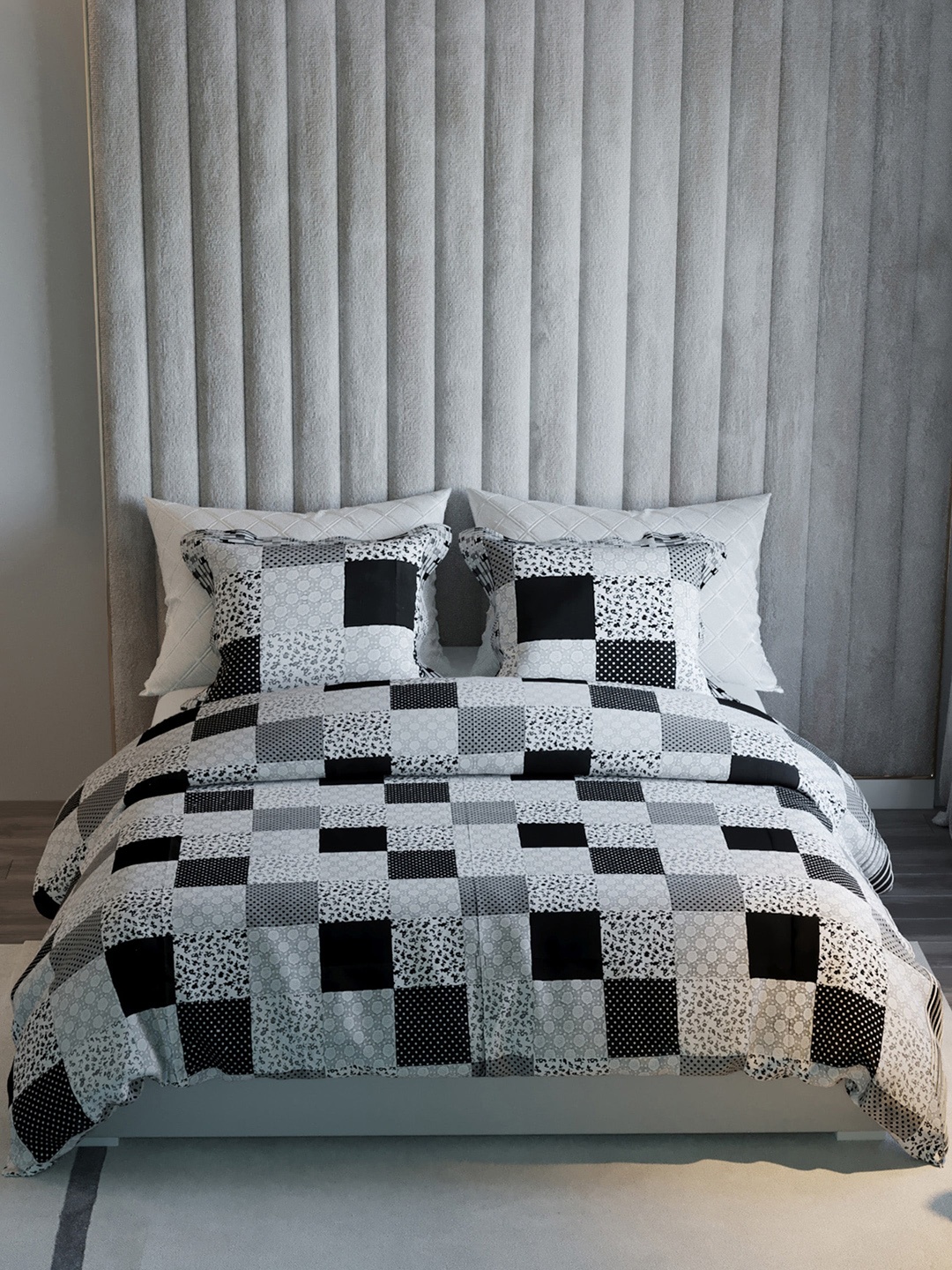 

LABHAM Unisex Black Bedsheets