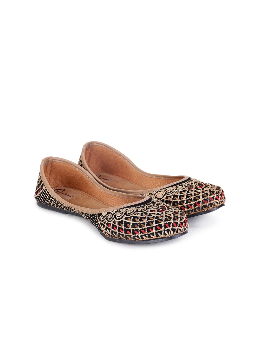 

The Desi Dulhan Women Black Printed Leather Ethnic Flats Mojaris