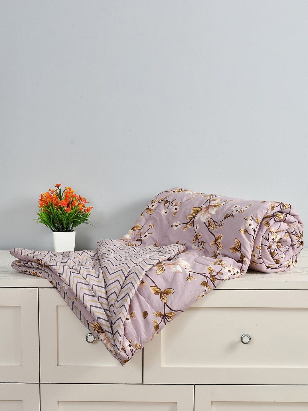 Florida Mauve Printed AC Comforter with Bedsheet & 2 Pillow Cover, Purple