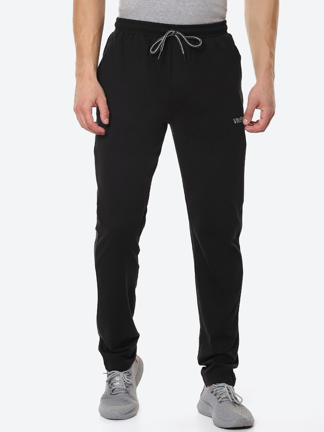

VINENZIA Men Black Solid Cotton Track Pants