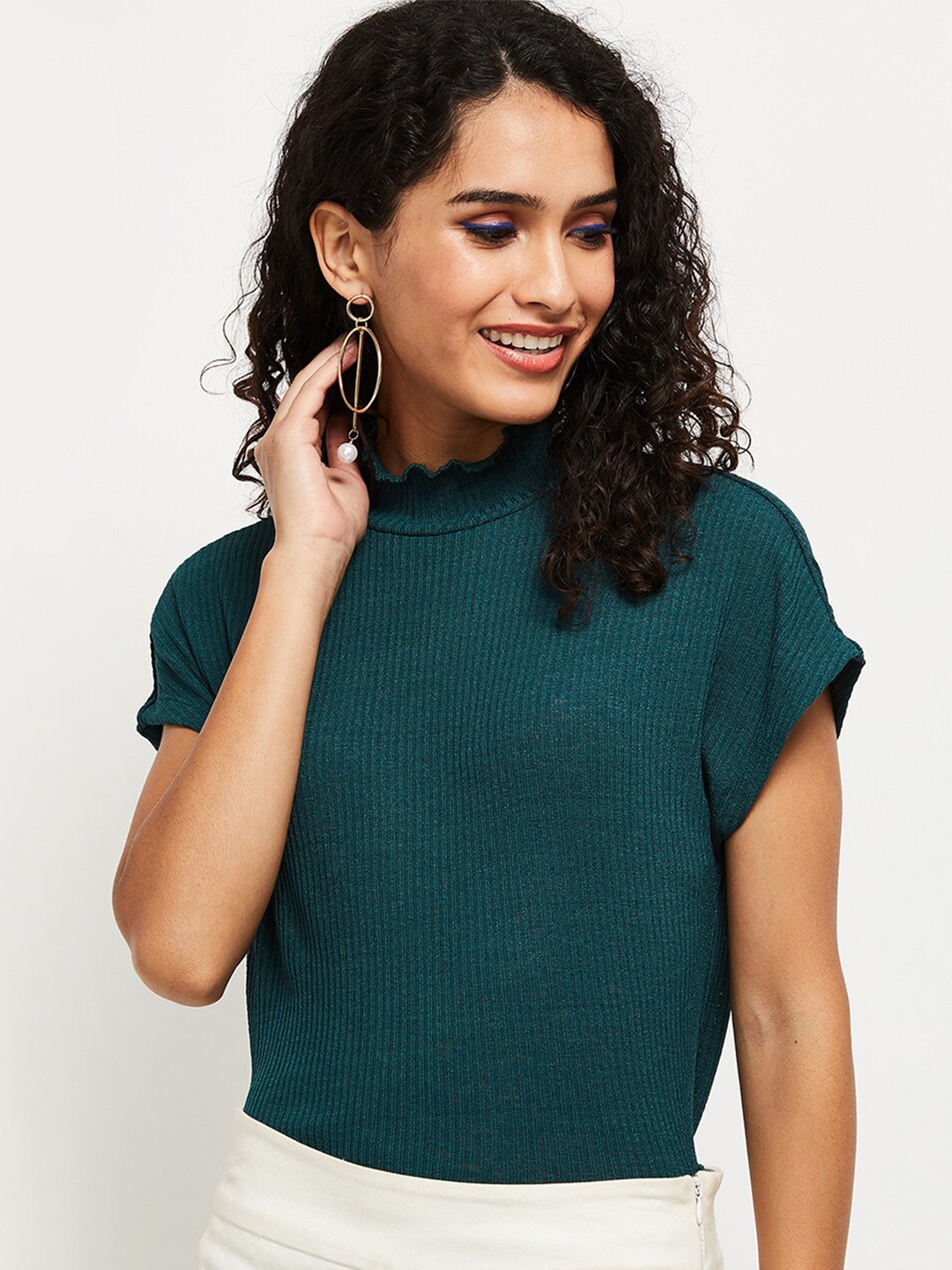 

max Green Extended Sleeves Top