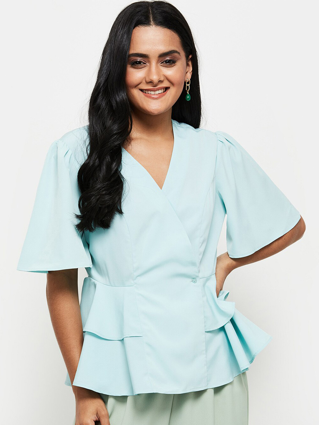 

max Women Green Solid Flared Sleeve Wrap Top