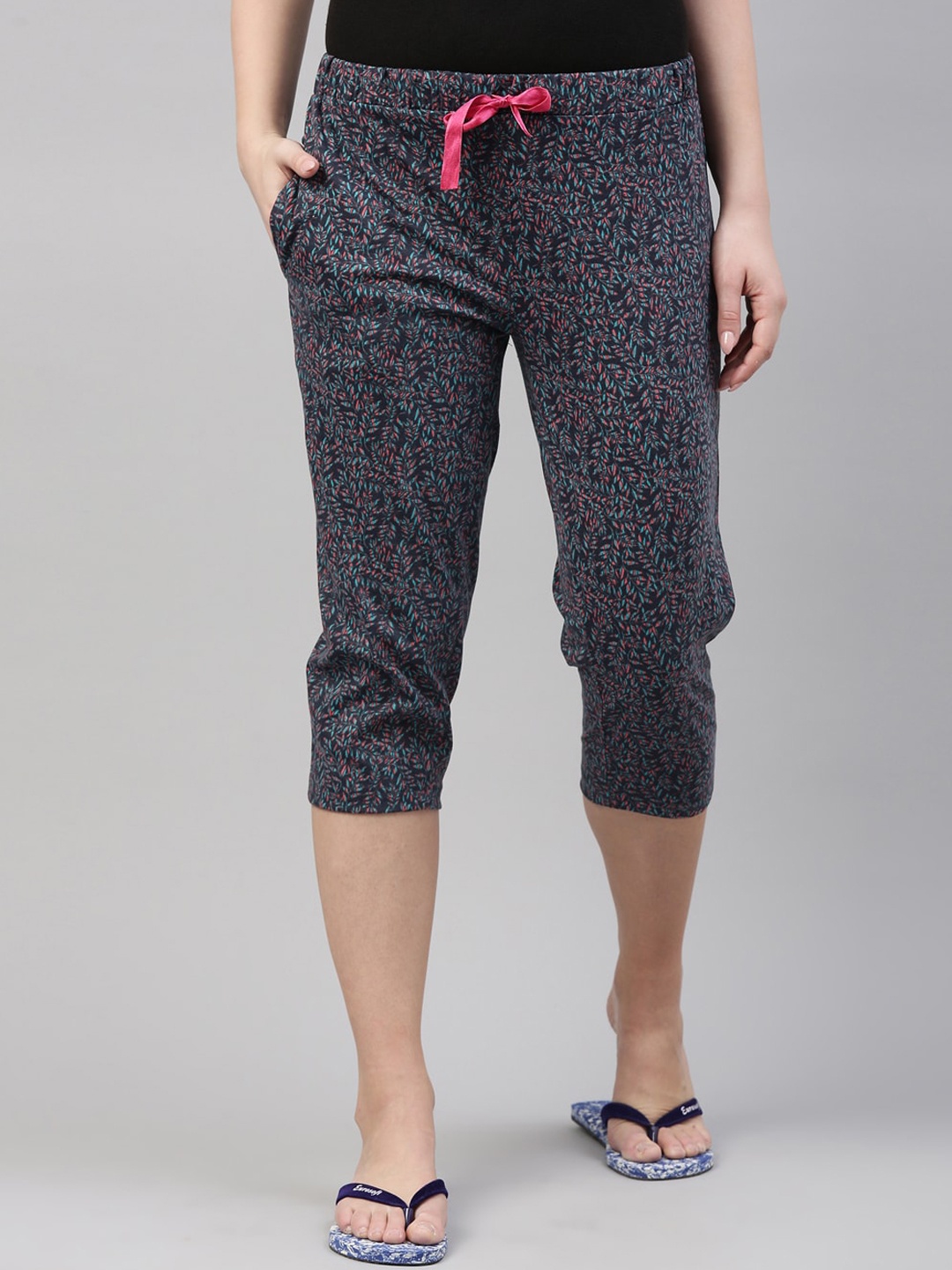 

Enviously Young Women Navy Blue & Pink Printed Capris