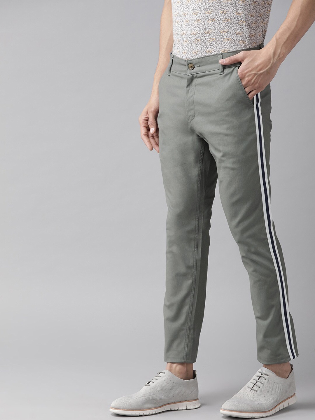 

Hubberholme Men Grey Comfort Slim Fit Easy Wash Chinos Trousers