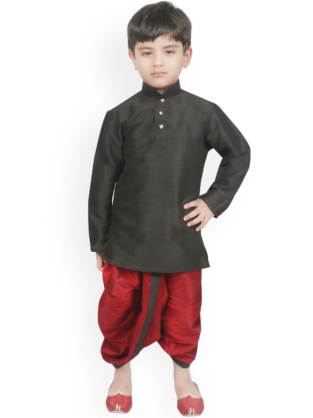 

SG YUVRAJ Boys Black Solid Raw Silk Kurta Set