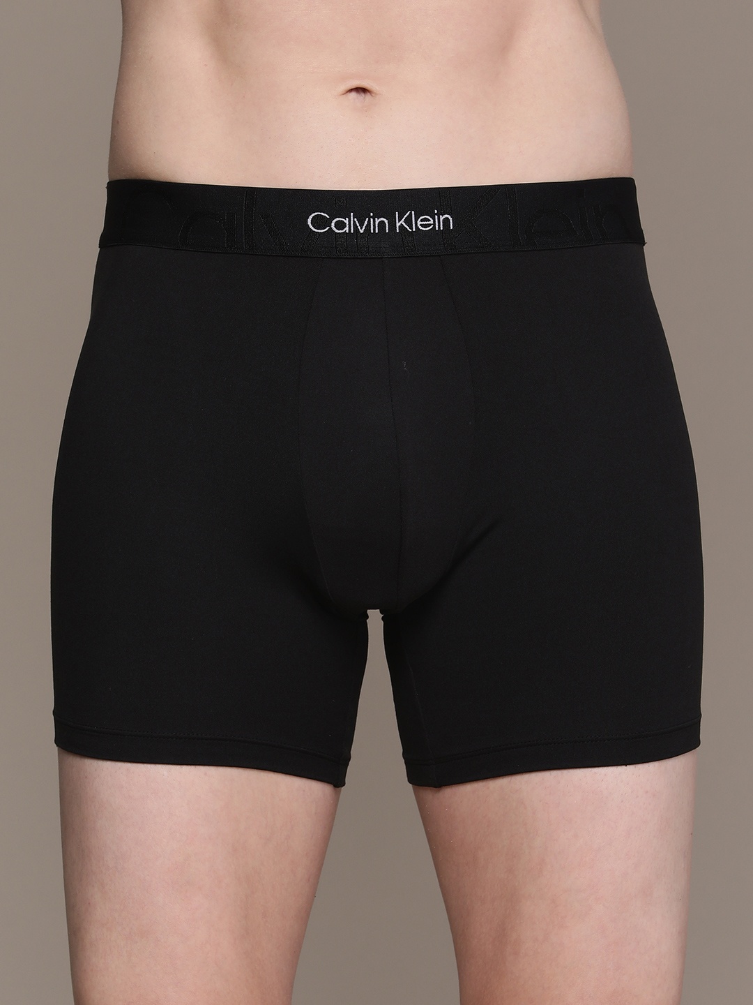 

Calvin Klein Underwear Men Black Solid Boxer Briefs NB3313UB1