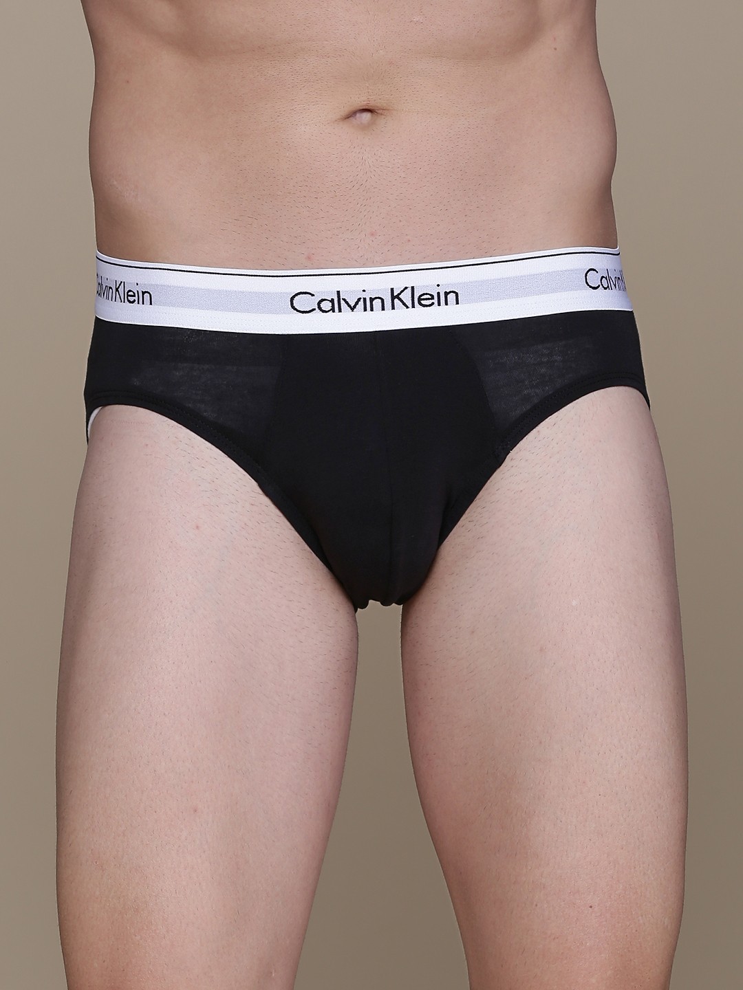 

Calvin Klein Underwear Men Black Solid Briefs NB33428MA