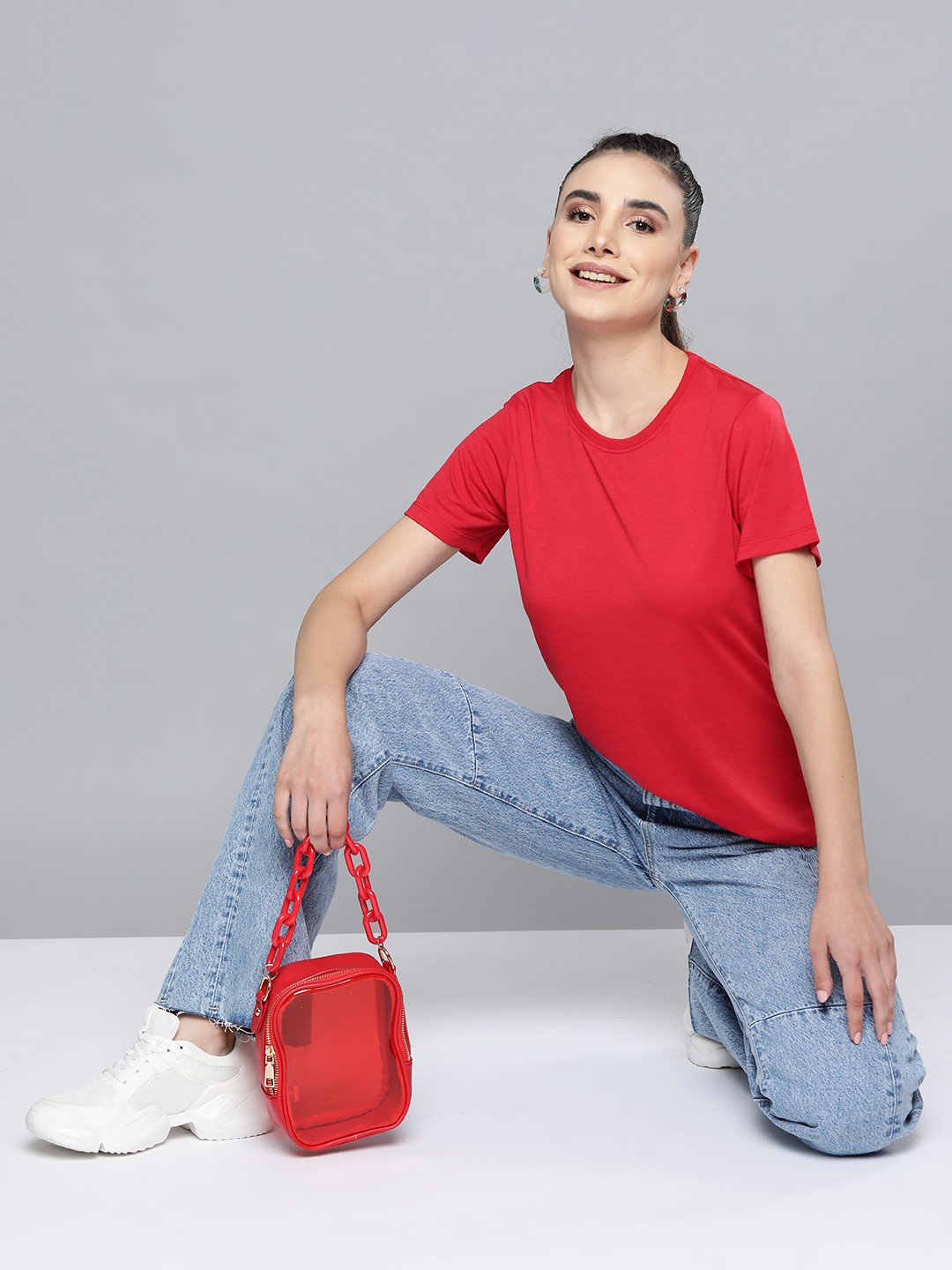 

HERE&NOW Women Red Solid Round Neck T-shirt