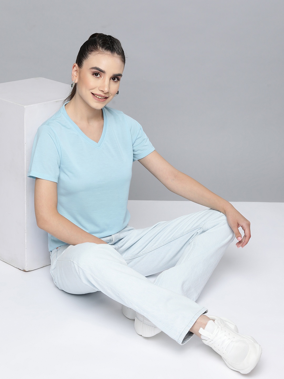 

HERE&NOW Women Blue Solid V-Neck T-shirt